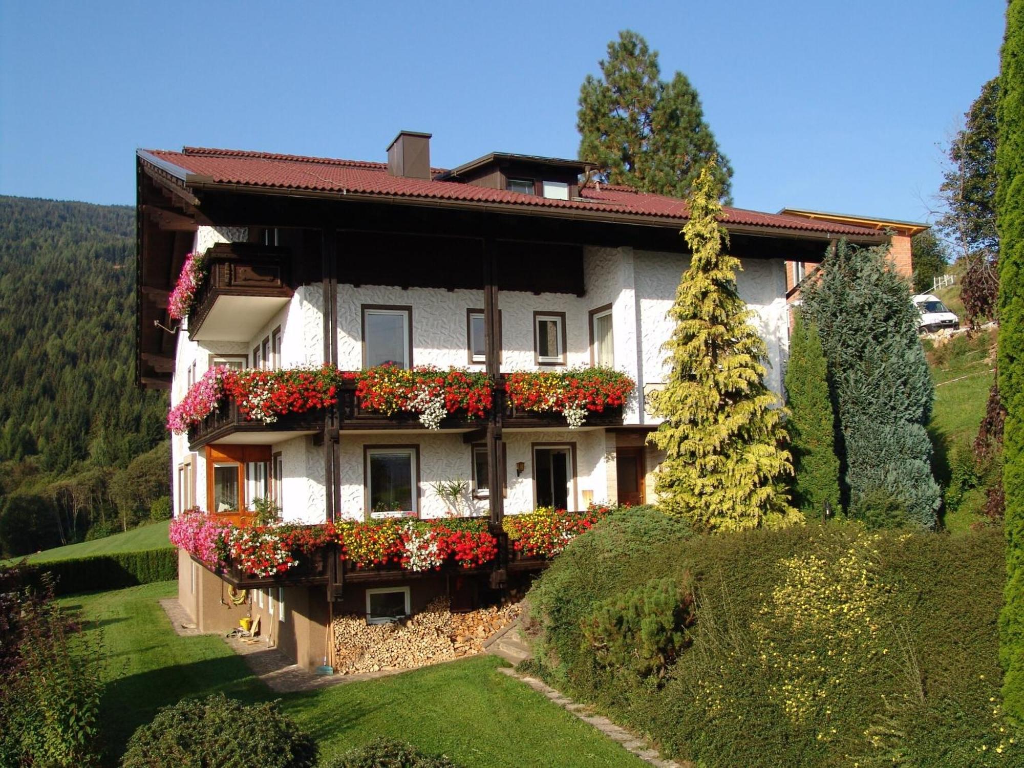 Cozy Apartment In Afritz Am See Near Gerlitzen Ski Area Luaran gambar